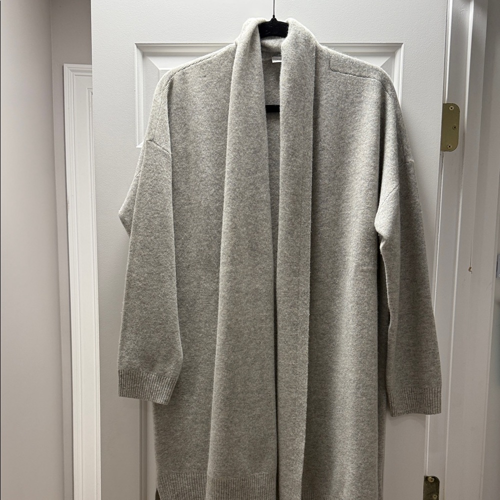 Cozy Gray Women's Cashmere Cardigan